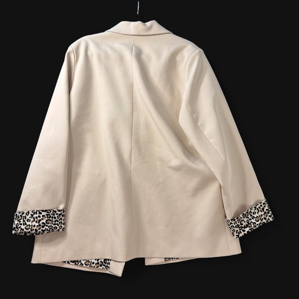 ASANDY Cream Leopard Cuff Blazer – Size XXXL - Picture 6 of 6